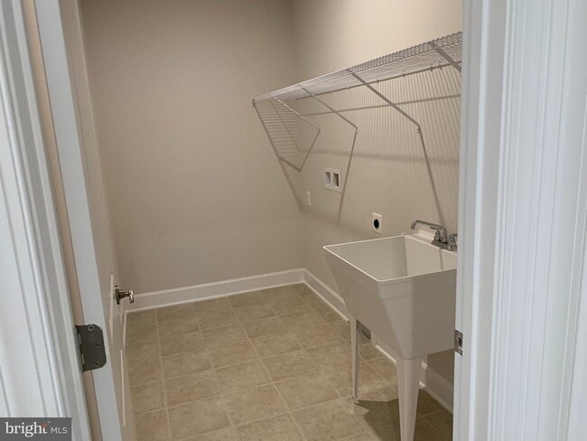 Building Photo - 150 Boxelder Dr