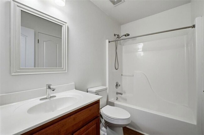 Building Photo - 6425 White Walnut Way