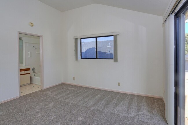 Building Photo - 34 Ocean View Ave