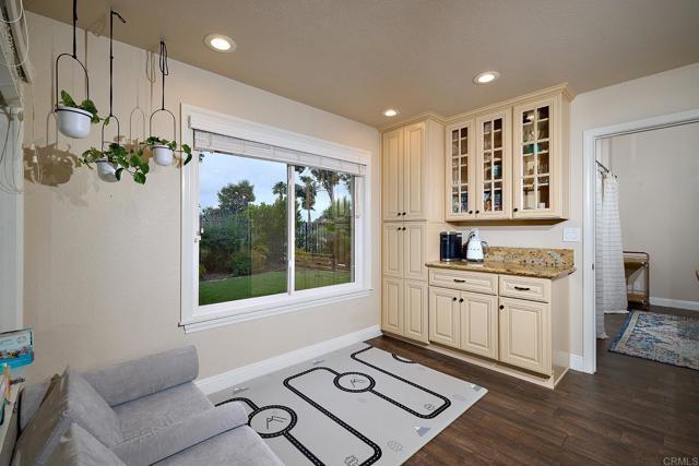 Building Photo - 10865 Bonjon Ln