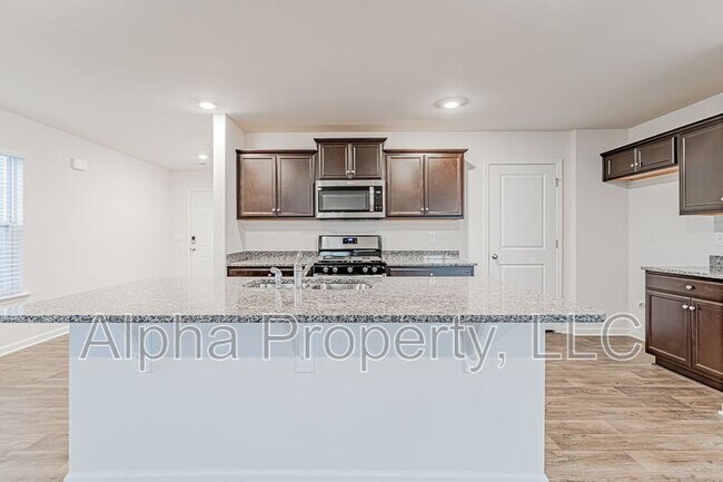 Building Photo - 1210 Murdock Cir