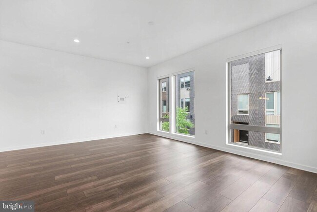 Building Photo - 3212 Evergreen Walk