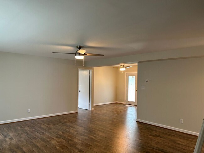 Building Photo - Spacious 4BR + Bonus Room – Available May 10! Regency Area!