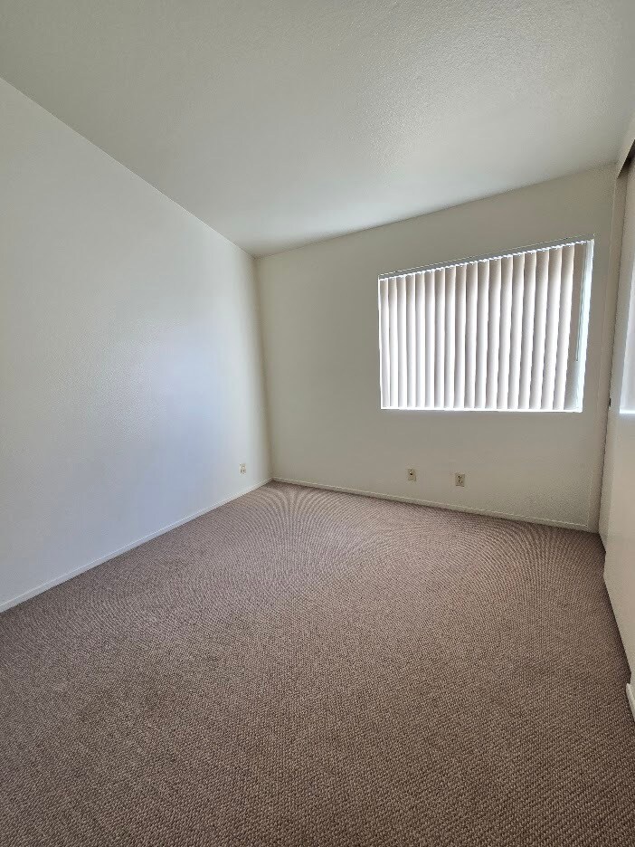 Building Photo - 12445 Salmon River Rd