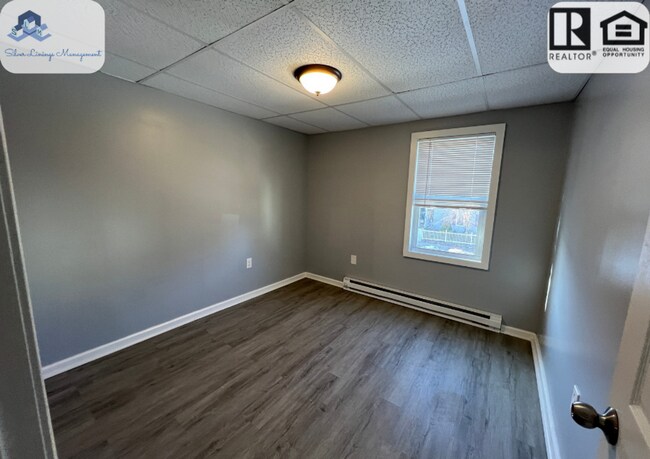 Building Photo - 23 Sigel St