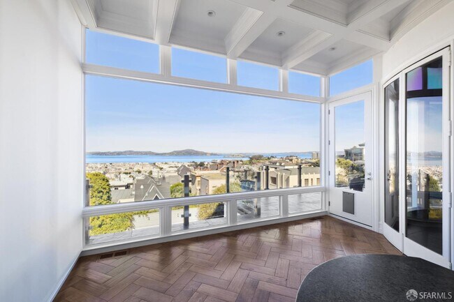 Building Photo - 2336 Broadway