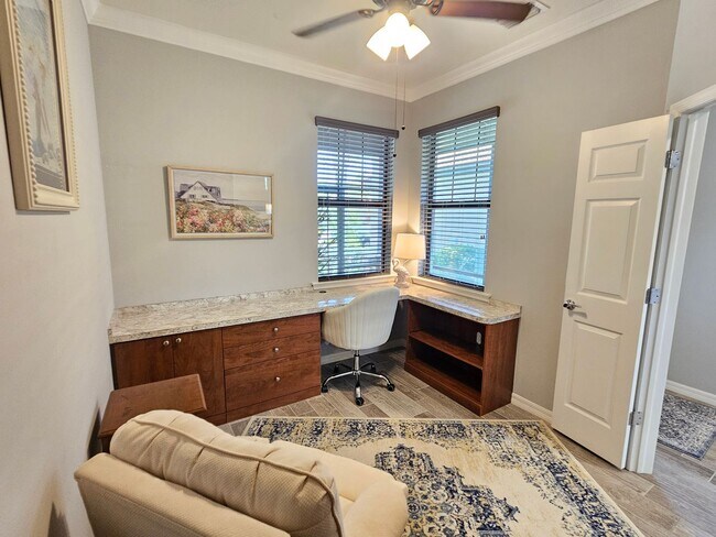 Building Photo - Annual Furnished 2 Bedroom 2 Bathroom with a Flex Room in Island Walk!