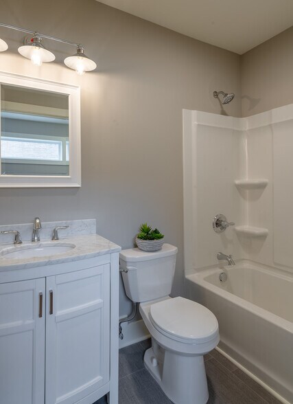 Building Photo - 635 3rd St NW