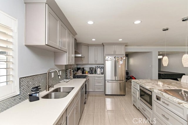 Building Photo - 24226 Meadow Falls Dr