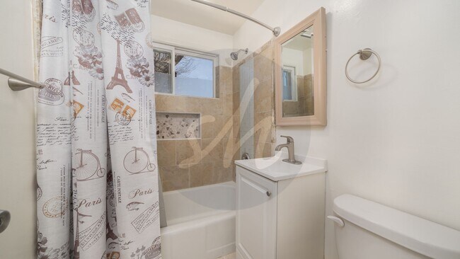 Building Photo - Single Family Home located in Audubon Gardens