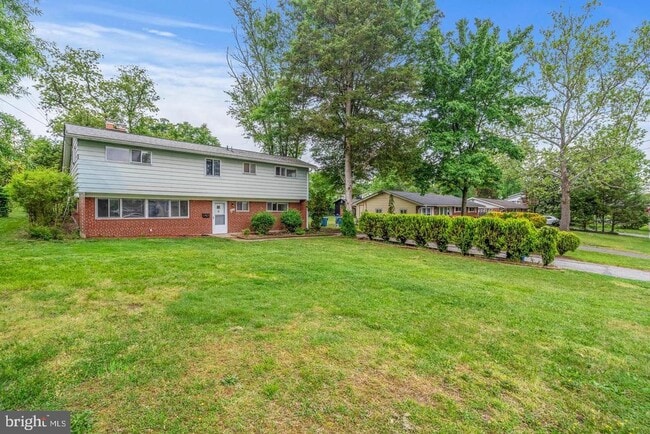 Building Photo - 6318 Willowood Ln