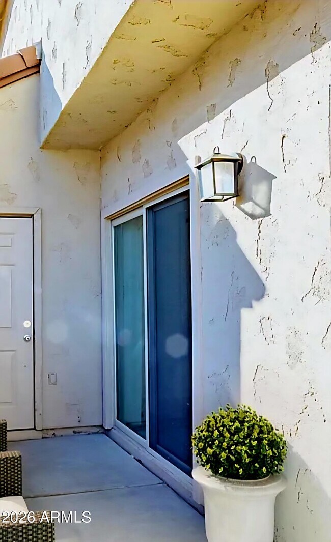 Building Photo - 2969 N Oregon St