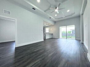 Building Photo - 4552/4554 20th St SW