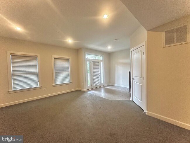 Building Photo - 20674 Duxbury Terrace