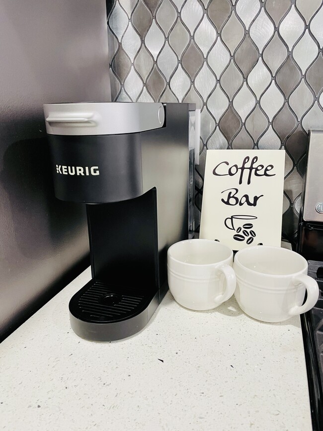 Building Photo - 2784 Post St