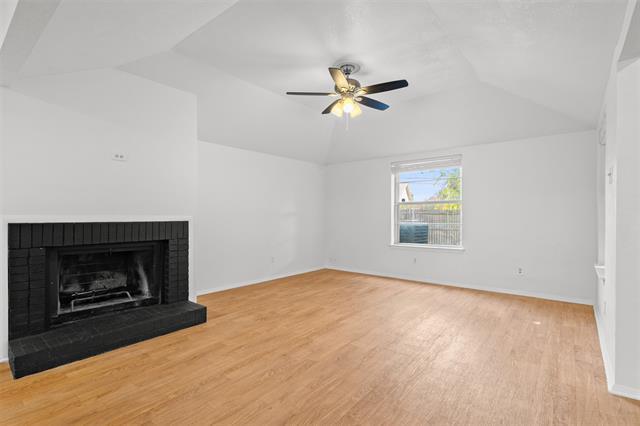 Building Photo - 2806 Spring Valley Dr