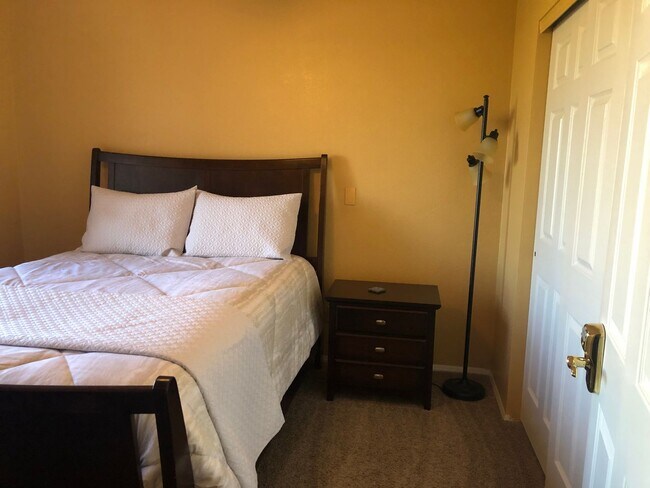 Building Photo - Manor 1485A Seasonal Rental