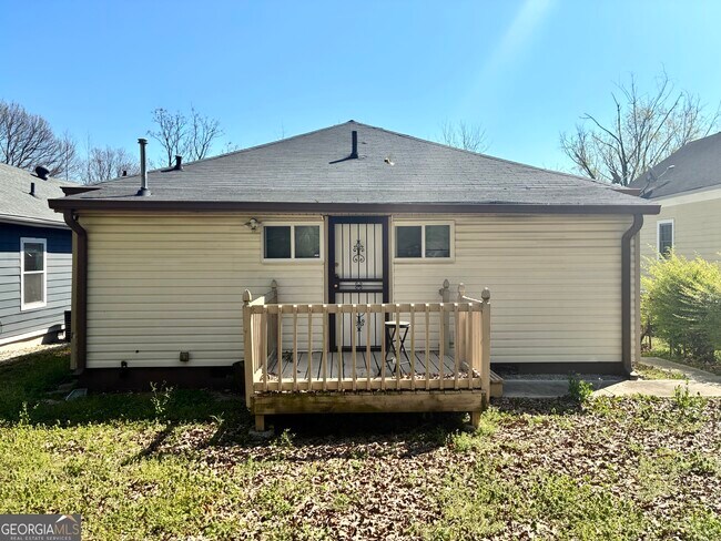 Building Photo - 1097 Fortress Ave SW