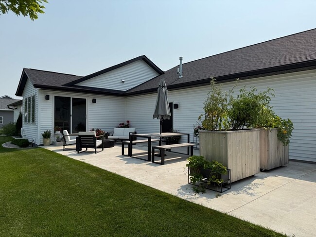 Building Photo - Executive Rental – Custom 5-Bedroom, 3.5-B...