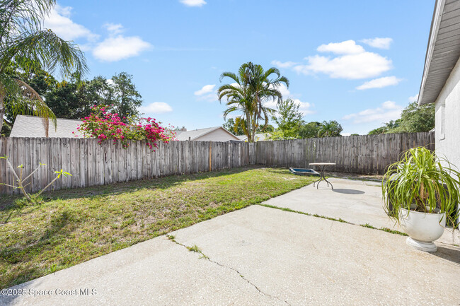 Building Photo - 3156 Dunhill Dr