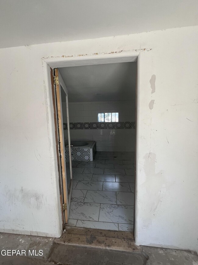 Building Photo - 216 Pacific Dr