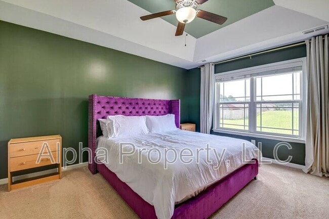 Building Photo - 9 Peggy Ct