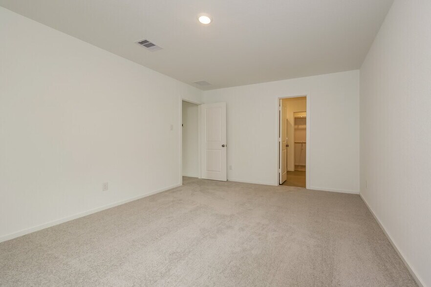 Building Photo - 13491 Sonali Springs Dr