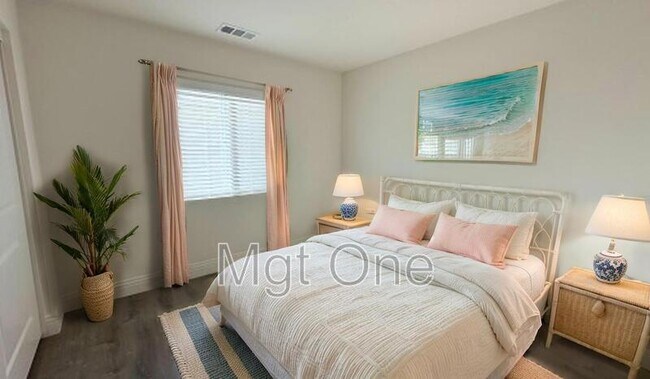 Building Photo - 1784 Julie Dr