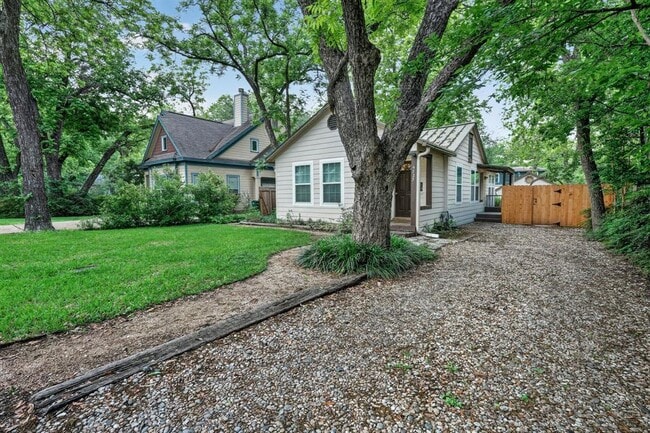 Building Photo - 4525 Avenue B