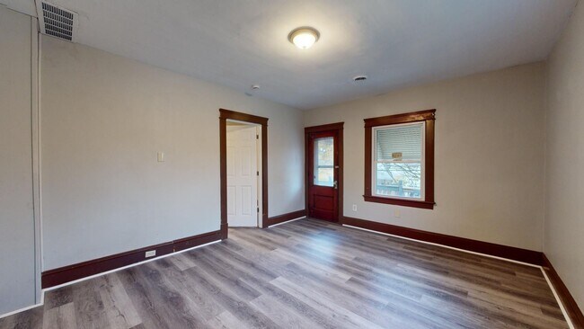 Building Photo - 3414 W 44th St