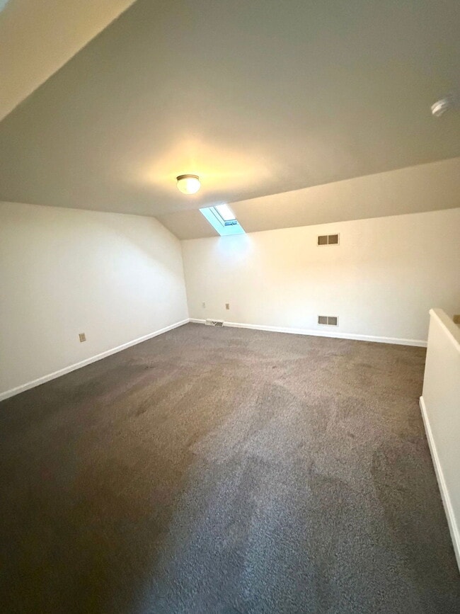 Building Photo - 170 Federal Way