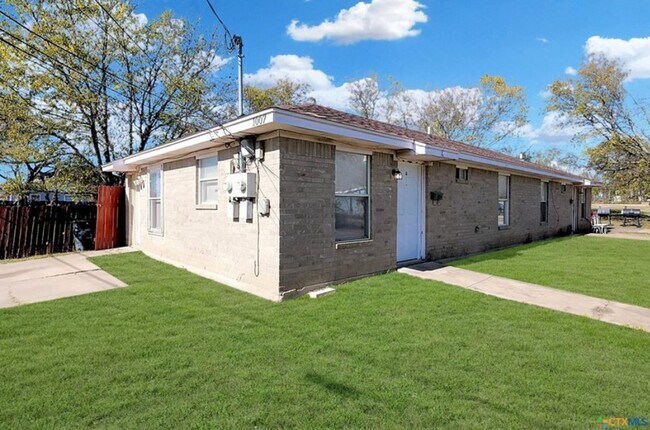 Building Photo - 1007 York Ave