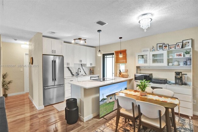 Building Photo - 1300 NW 87th St