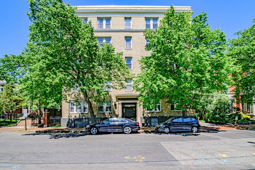 Primary Photo - 197 Pine St