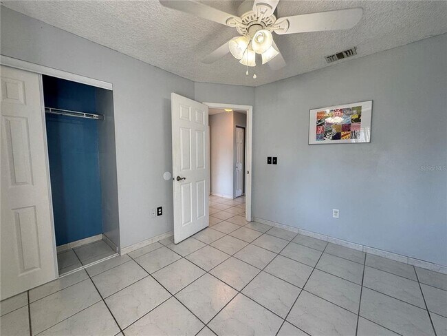 Building Photo - 120 Olive Tree Cir