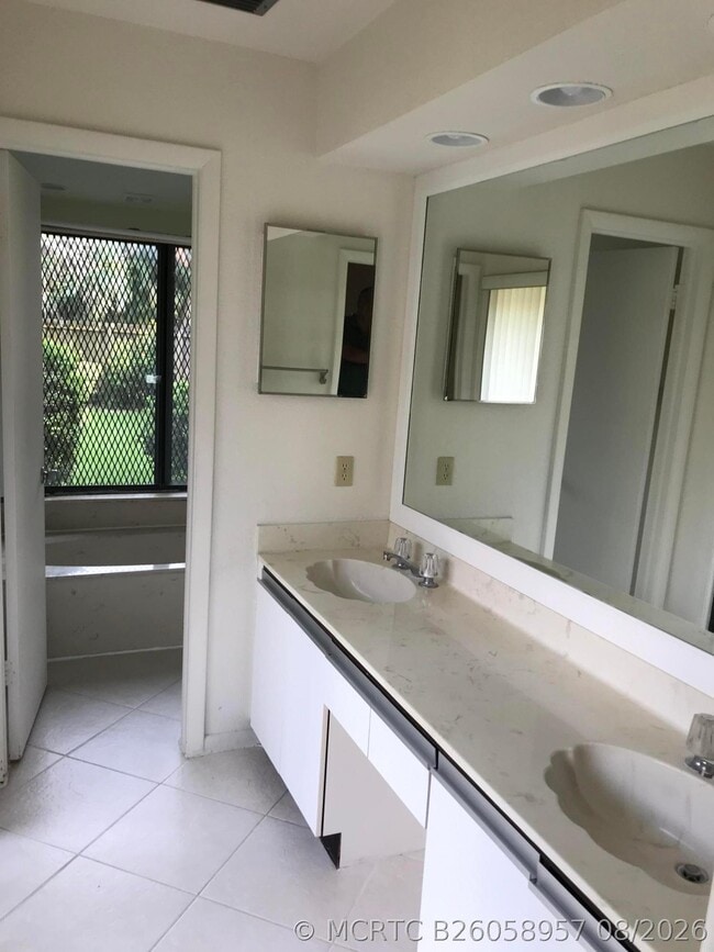 Building Photo - 7785 Stanway W Pl