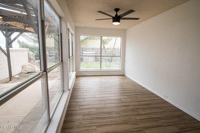 Building Photo - 6806 Ridgley Way