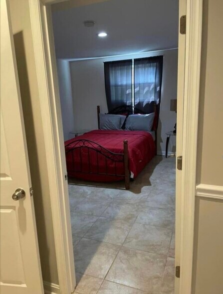 Bedroom 1 - 4296 Southern Ave SE