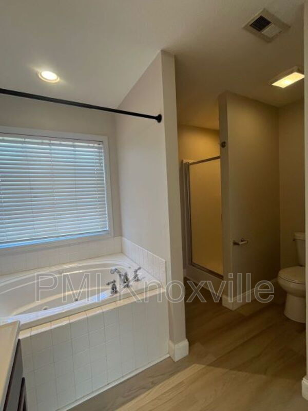 Building Photo - 5825 Beaver Run Ln