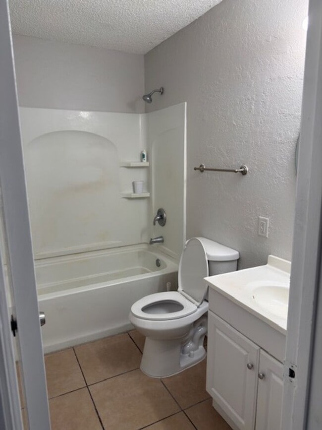 Building Photo - 111 S East St