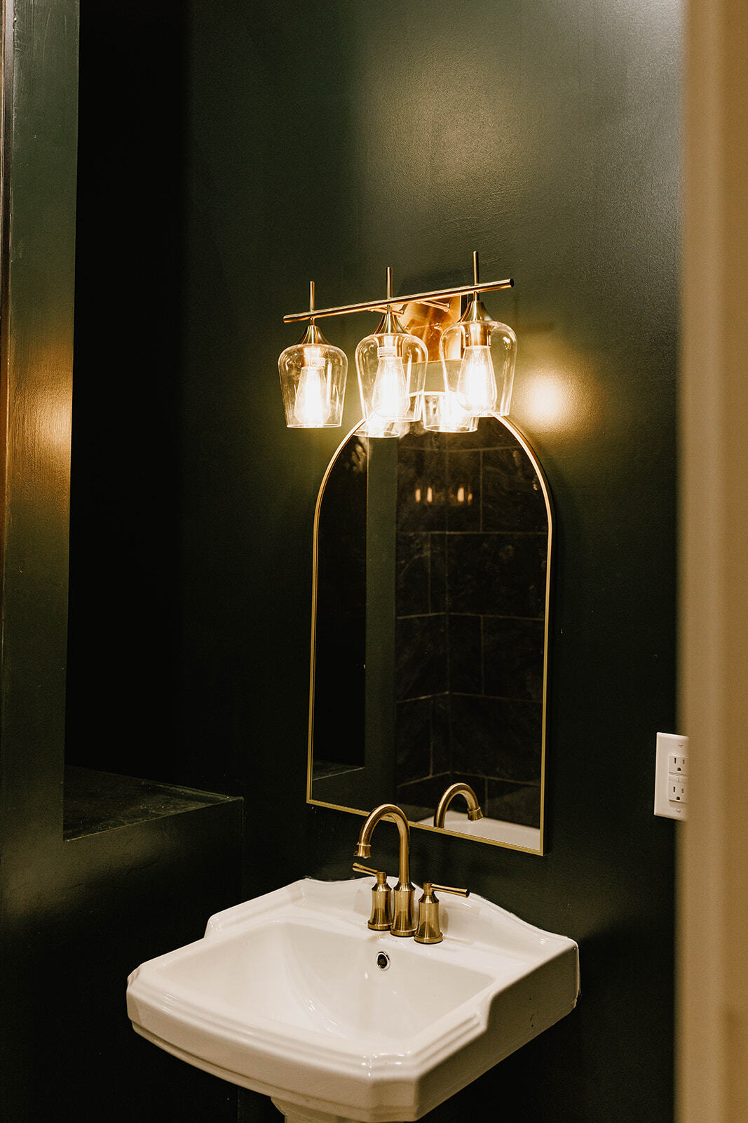 Building Photo - 503 Church St