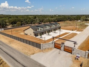 Building Photo - 1001 Agua Escondida Ct