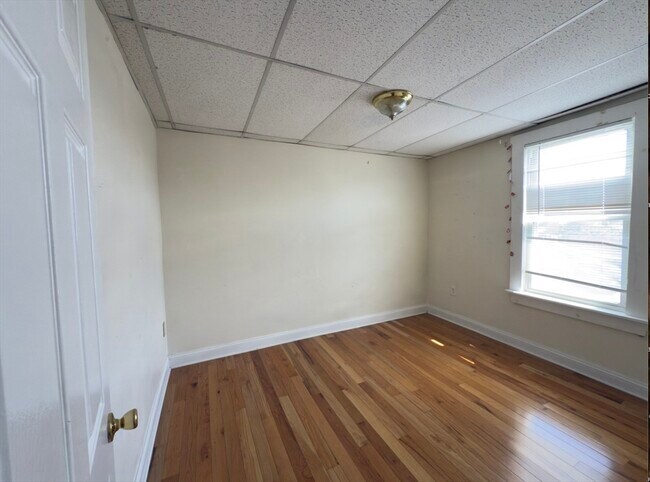Building Photo - 1004 Bennington St