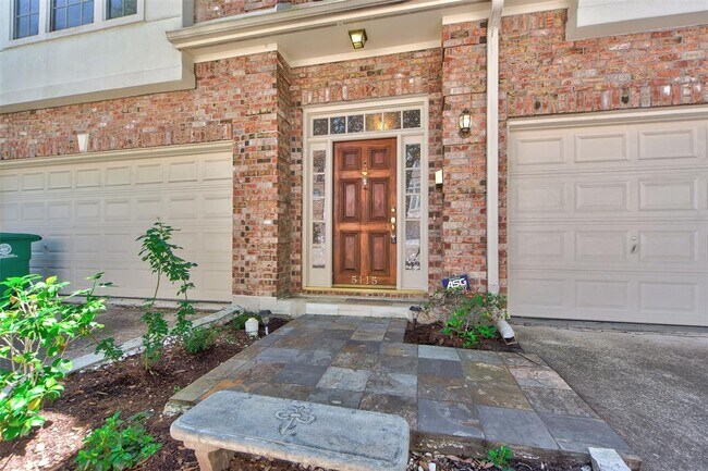 Building Photo - 5115 Fairmont St