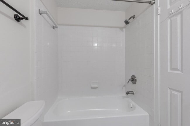 Building Photo - 9410 Onion Patch Dr