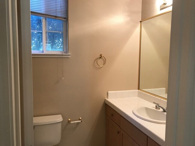 Building Photo - Single story located in a Gated Community!