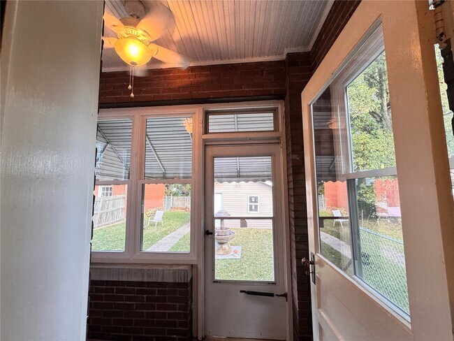 Building Photo - 4250 Michigan Ave