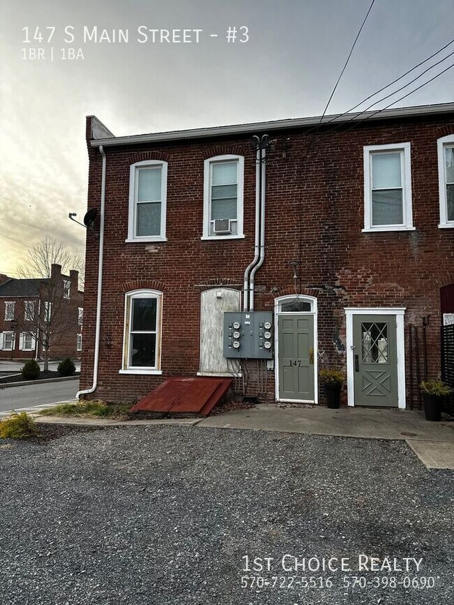 Building Photo - 147 S Main St