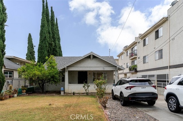 Building Photo - 818 E Windsor Rd