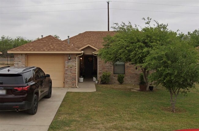 Building Photo - 108 Round Rock Dr